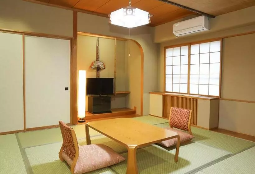 Ryokan Shirakabako View