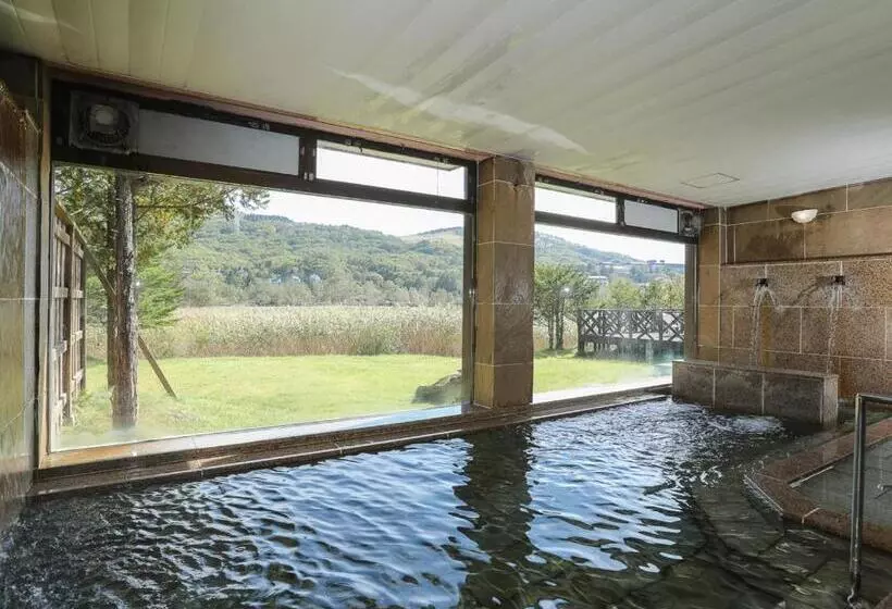 Ryokan Shirakabako View