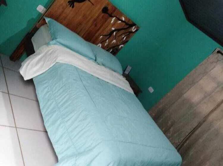 تختخواب و صبحانه Mitos Hostal