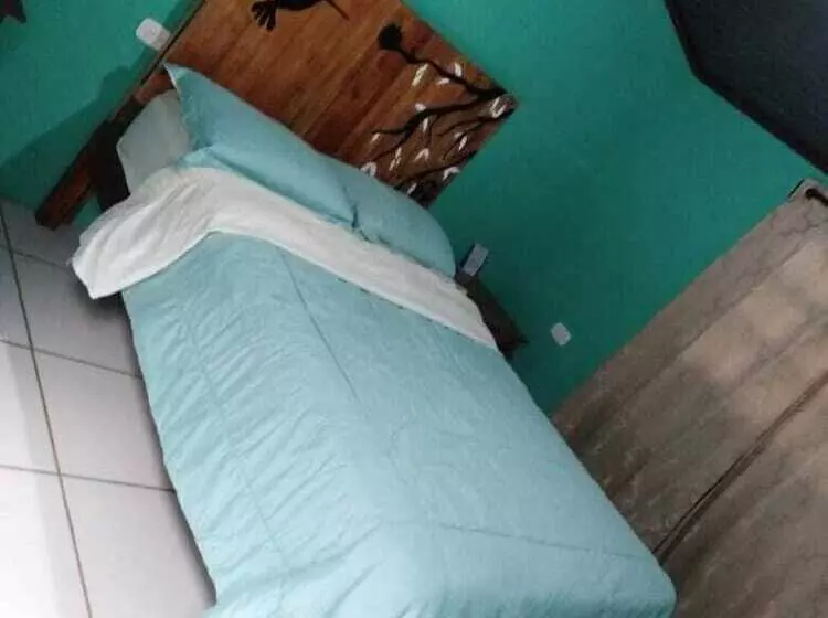 تختخواب و صبحانه Mitos Hostal