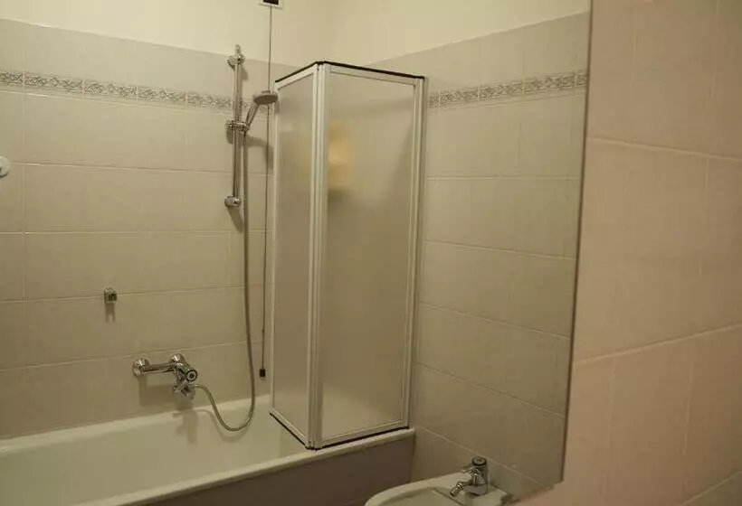 Hotelli Albergo Stella Alpina