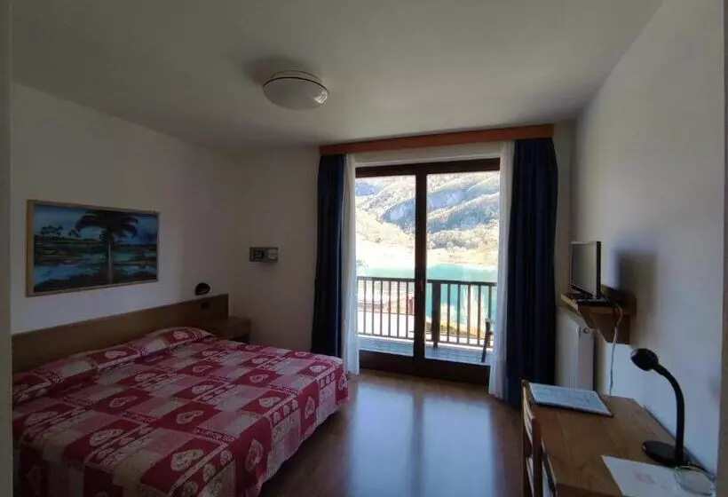 Hotelli Albergo Stella Alpina