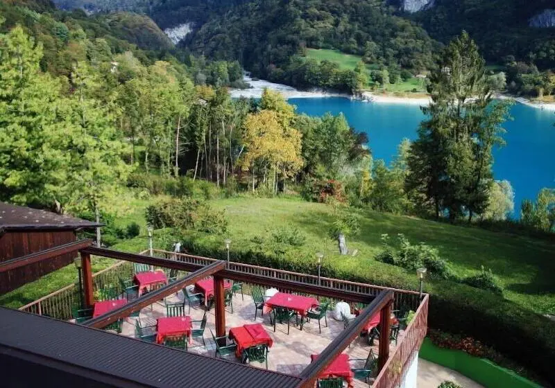 Hotelli Albergo Stella Alpina