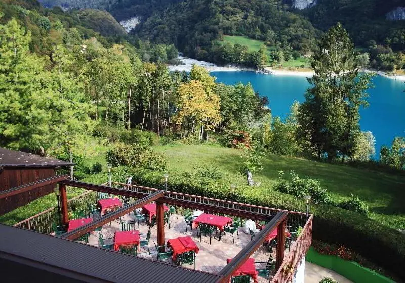 Hotelli Albergo Stella Alpina