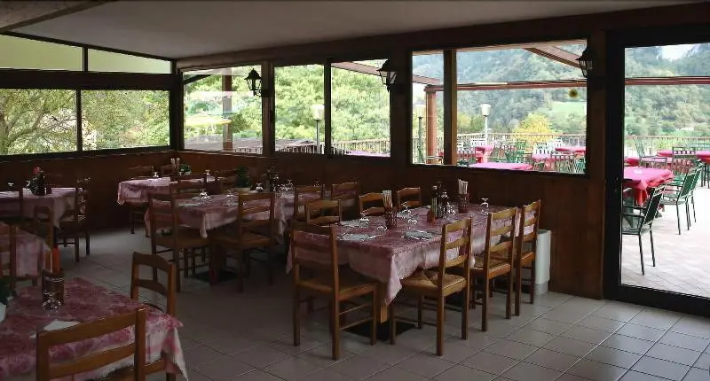 Hotelli Albergo Stella Alpina