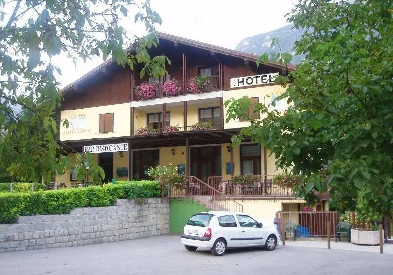 Hotelli Albergo Stella Alpina