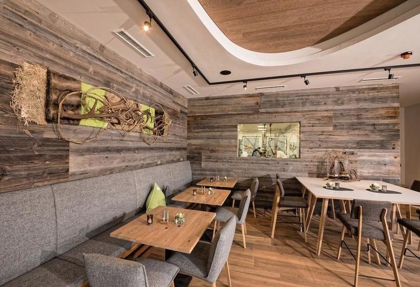 Boutique Hotel Und Chalets Bergwiesenglück