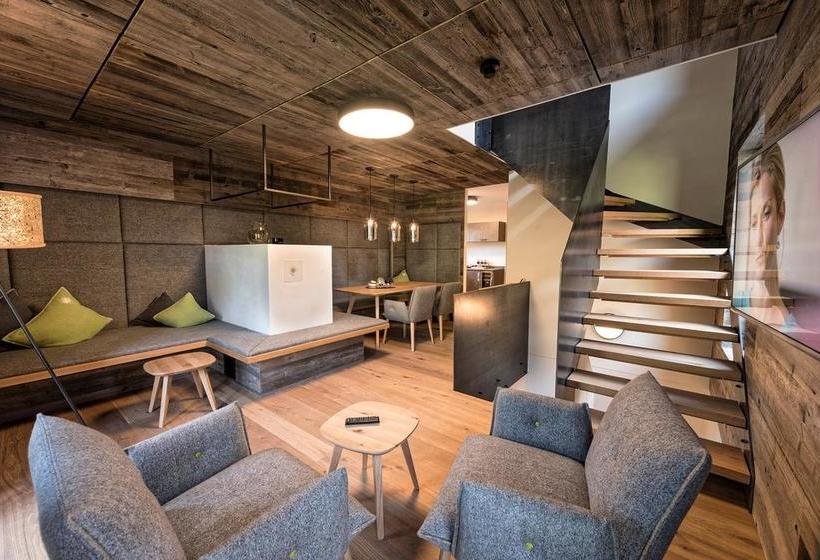 Boutique Hotel Und Chalets Bergwiesenglück