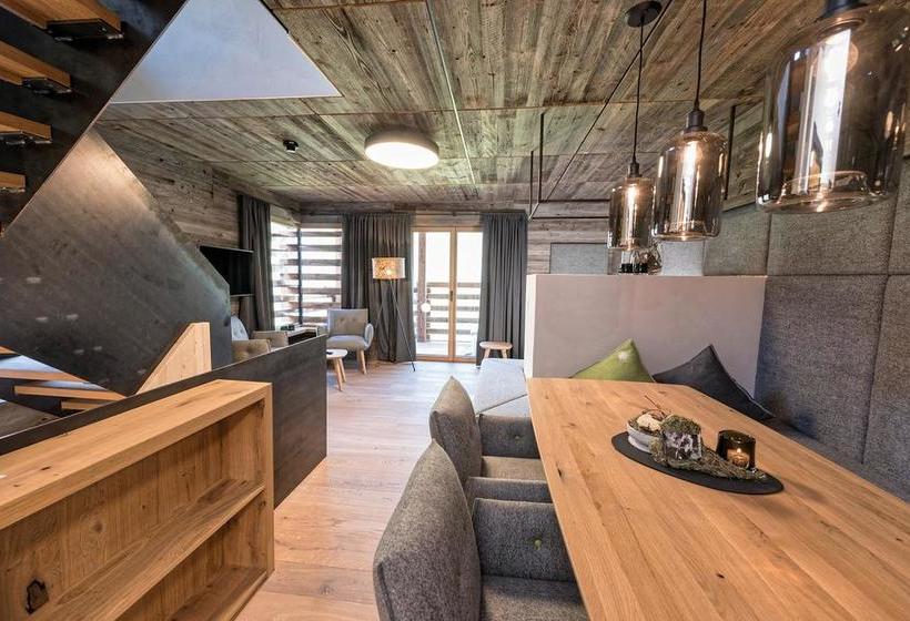 Boutique Hotel Und Chalets Bergwiesenglück