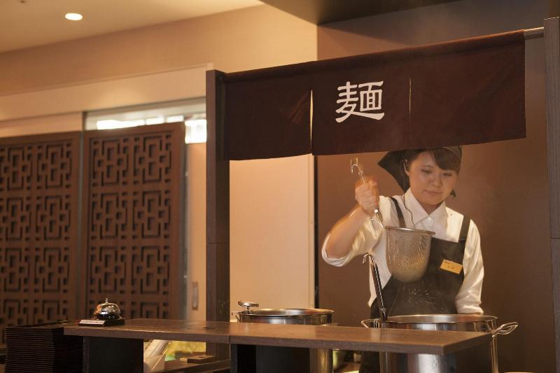 בית מלון כפרי Dormy Inn Oita