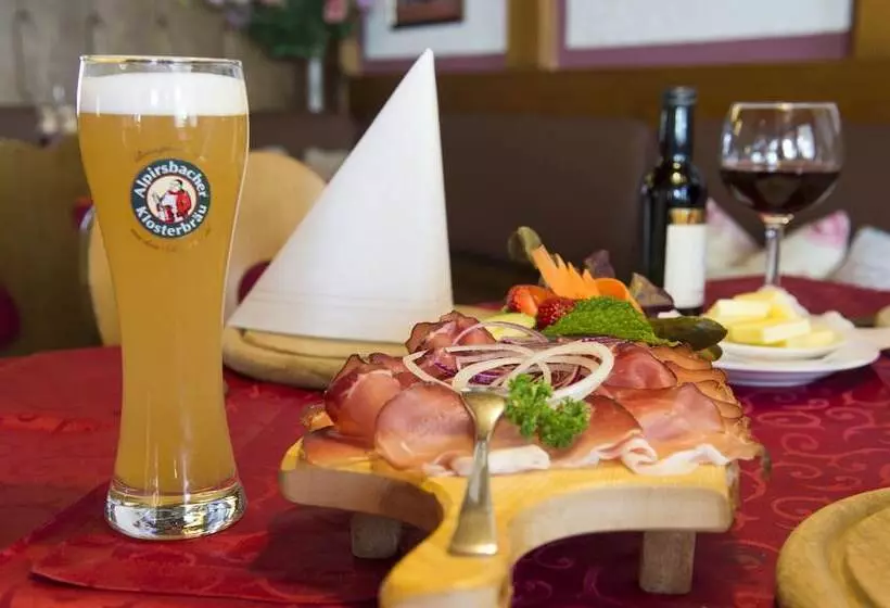 Hotelli Gasthof Jägerstüble