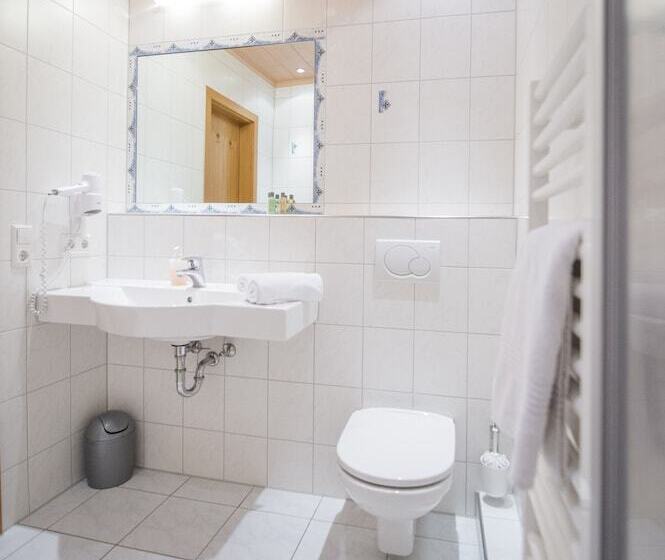 Отель Gasthof Jägerstüble