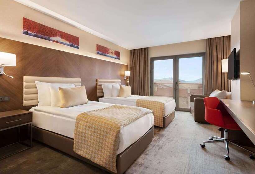 בית מלון כפרי Ramada By Wyndham Isparta