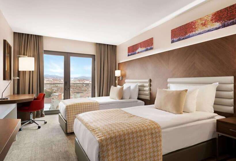 בית מלון כפרי Ramada By Wyndham Isparta