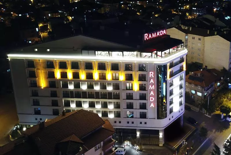 ホテル Ramada By Wyndham Isparta