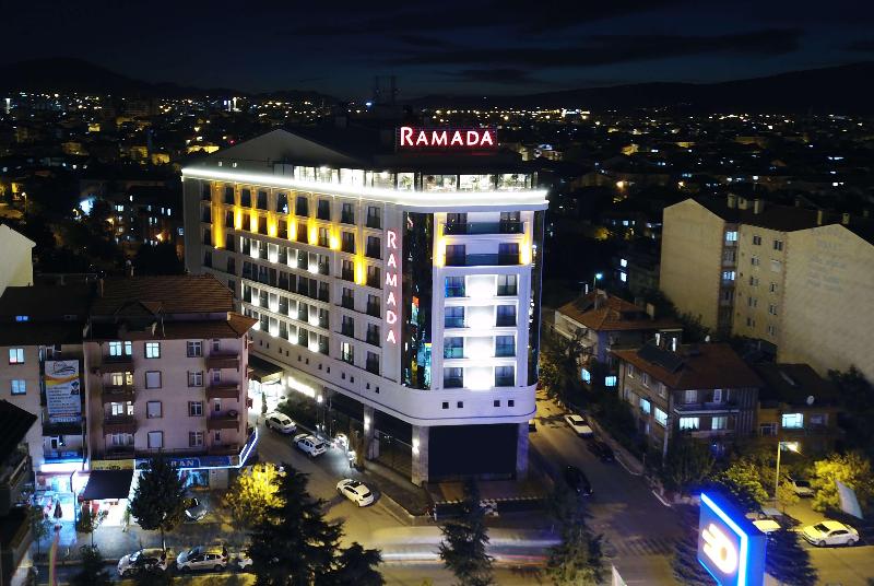 בית מלון כפרי Ramada By Wyndham Isparta