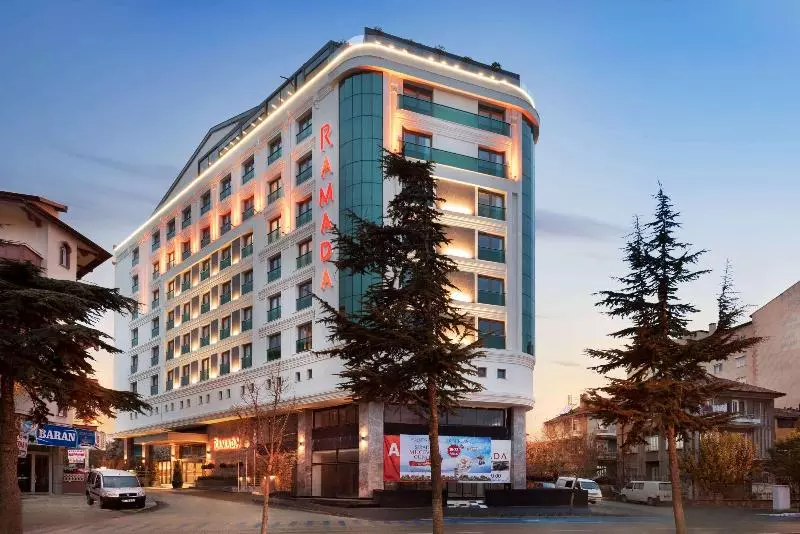 ホテル Ramada By Wyndham Isparta
