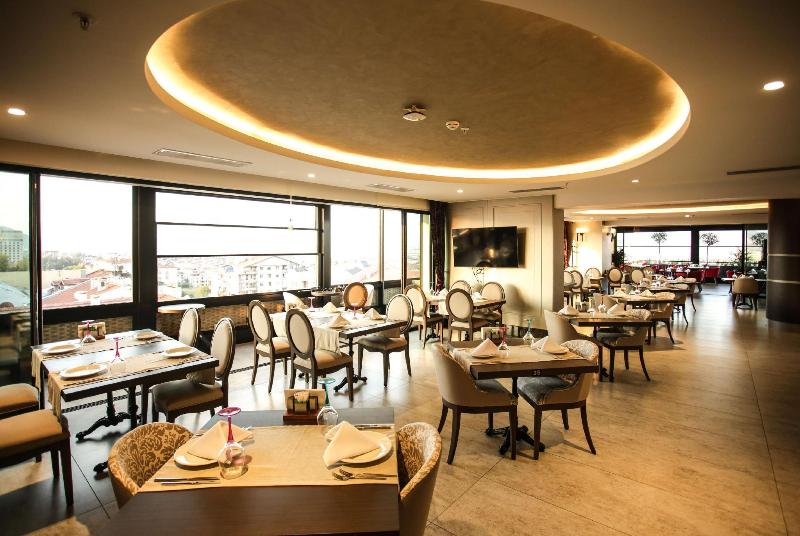 בית מלון כפרי Ramada By Wyndham Isparta