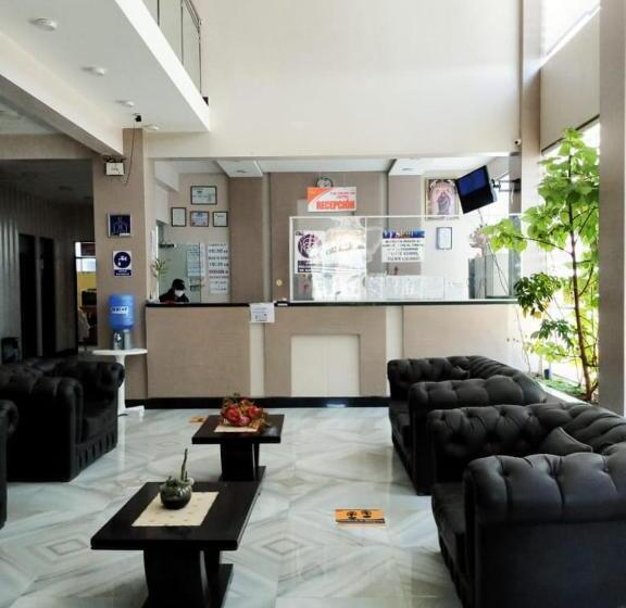 هتل The Oruro Inn