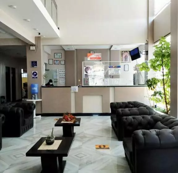 هتل The Oruro Inn