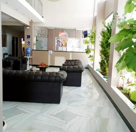 هتل The Oruro Inn