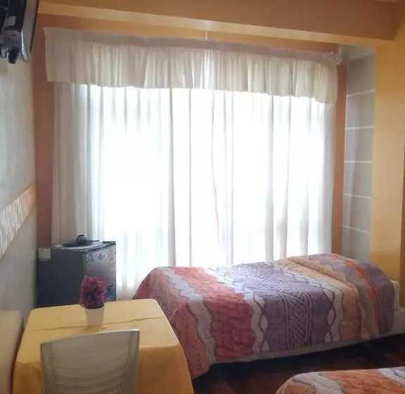هتل The Oruro Inn