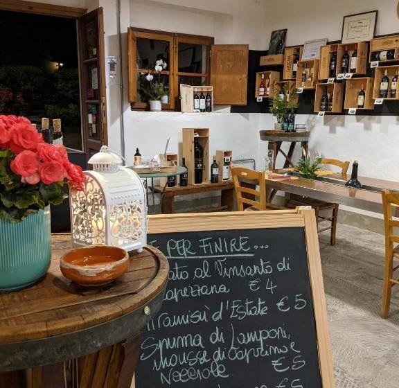 مبيت وإفطار Agriturismo La Fattoria Di Capezzana