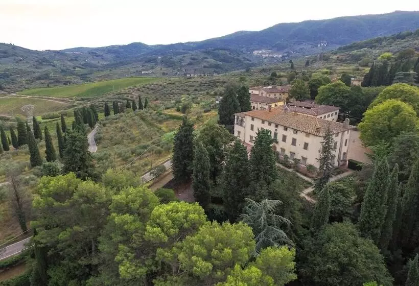 Aamiaismajoitus (B&B) Agriturismo La Fattoria Di Capezzana