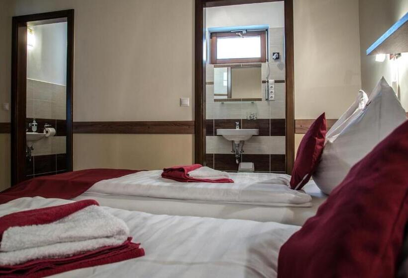 ベッドアンドブレックファースト Nádasdi Ház