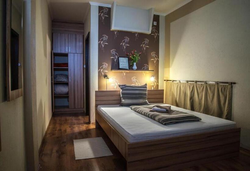 ベッドアンドブレックファースト Nádasdi Ház