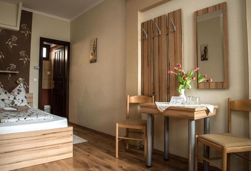 ベッドアンドブレックファースト Nádasdi Ház