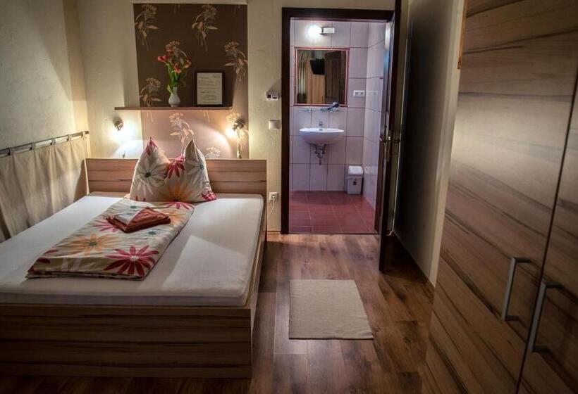 ベッドアンドブレックファースト Nádasdi Ház