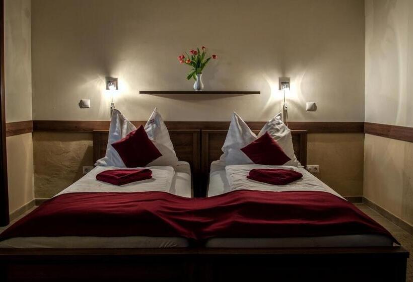 ベッドアンドブレックファースト Nádasdi Ház