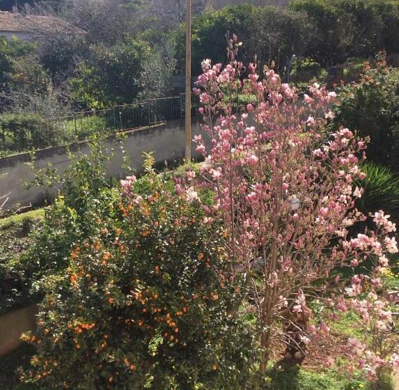 مبيت وإفطار Villa Saturno