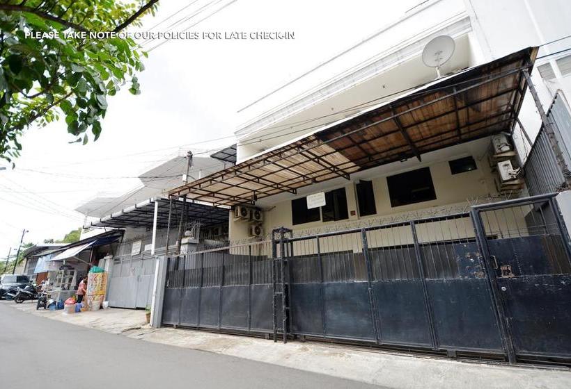 Bed and Breakfast Zen Rooms Abuserin Fatmawati