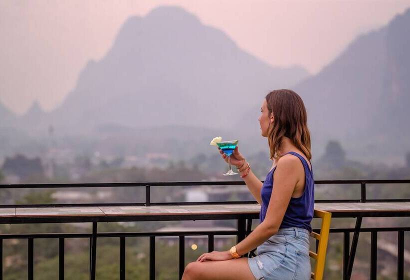 בית מלון כפרי Confetti Garden