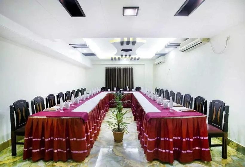 هتل Panshi Inn Sylhet