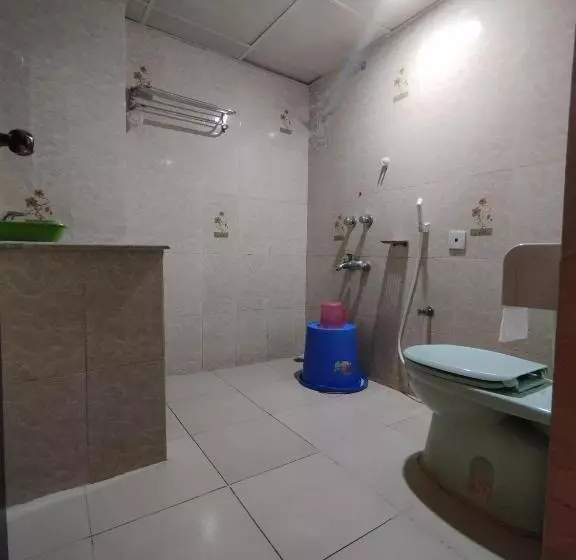 هتل Panshi Inn Sylhet