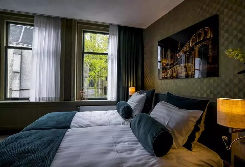 هتل Slapen Bij Hofman