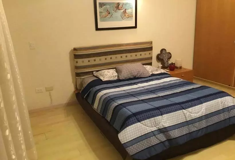 تختخواب و صبحانه Che S House