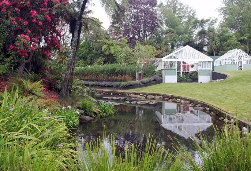 Brecon Pond Bed & Breakfast