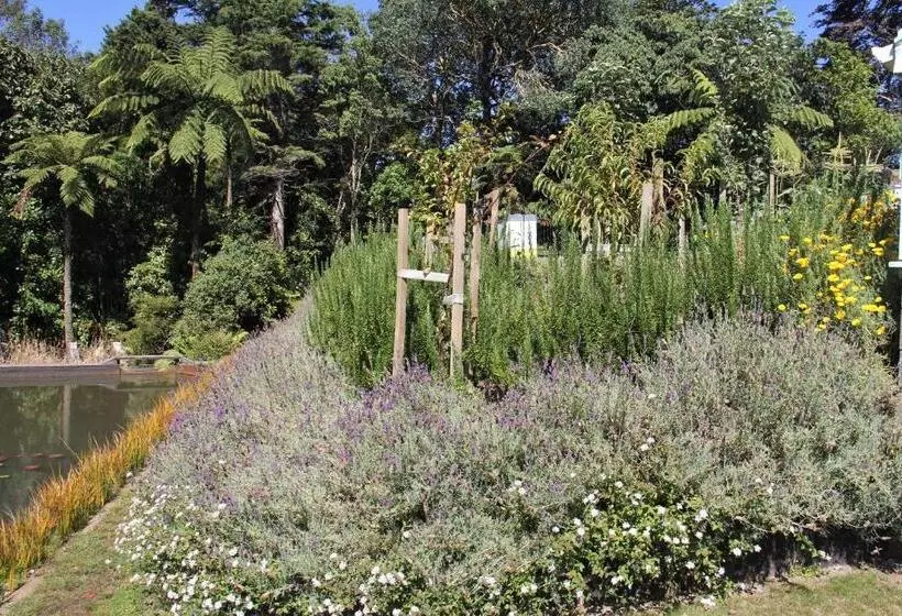 Brecon Pond Bed & Breakfast