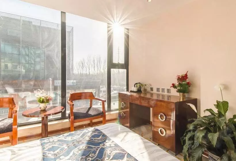 Hotelli Airport Linkong Wise