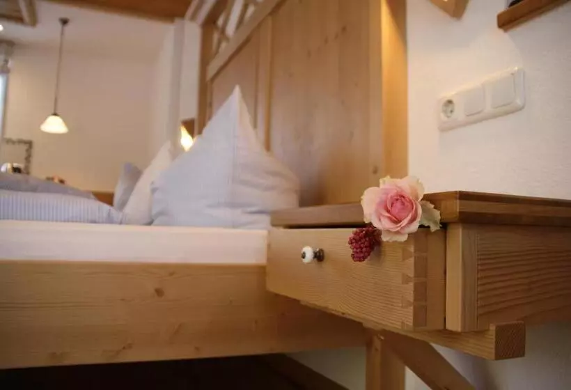 Hotelli Pension Schusterpeter