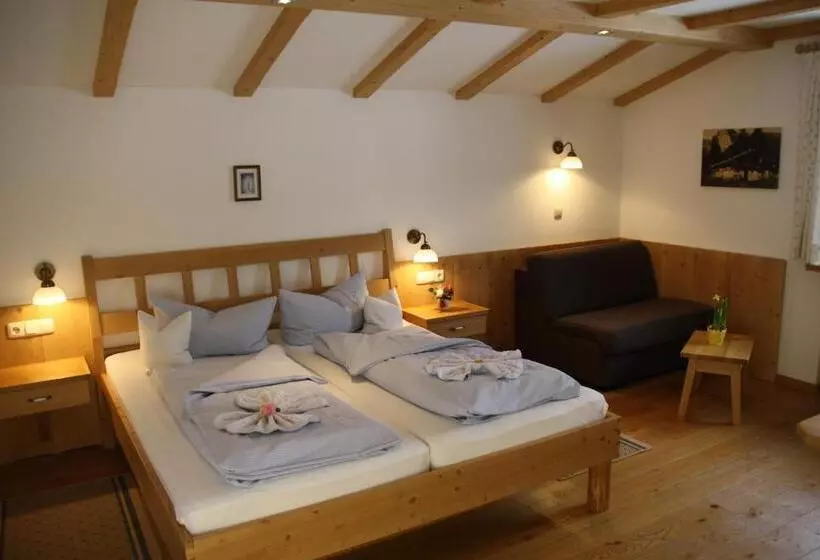 Hotelli Pension Schusterpeter