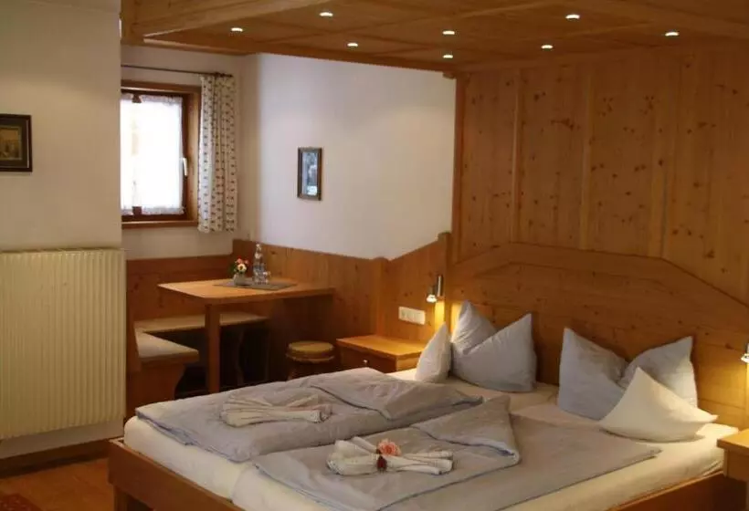 Hotelli Pension Schusterpeter