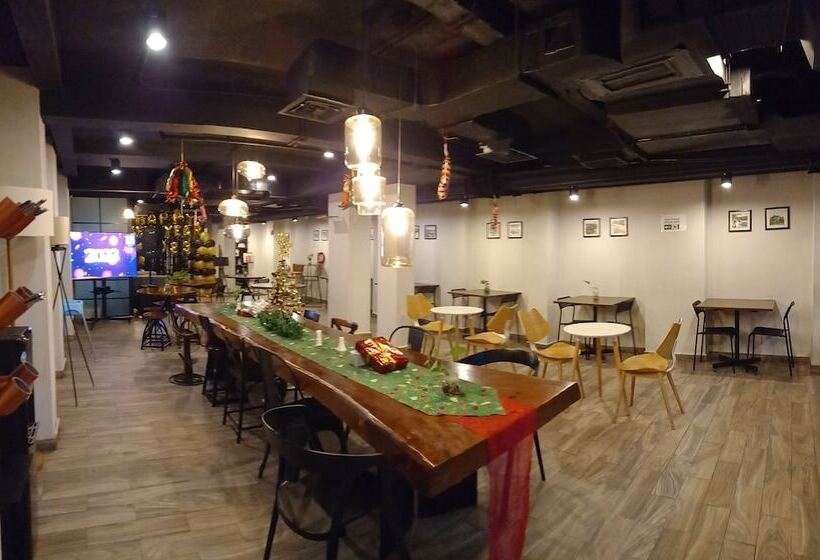 בית מלון כפרי S Loft Manado