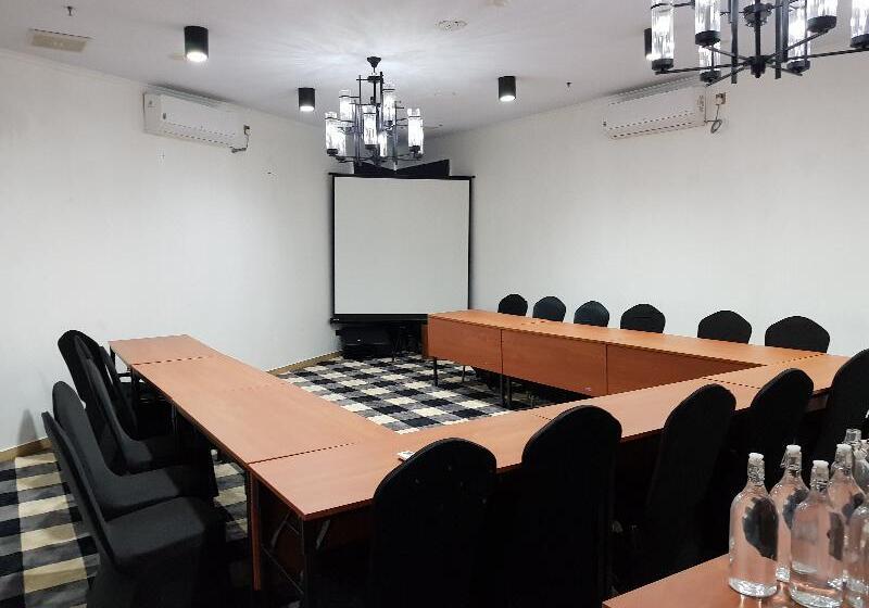 בית מלון כפרי S Loft Manado