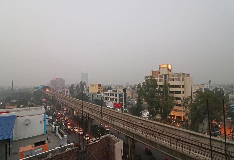 Oyo 10668 Hotel Viditva 3