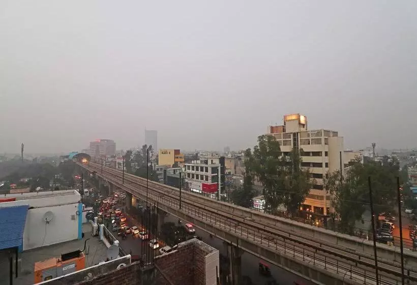 Oyo 10668 Hotel Viditva 3